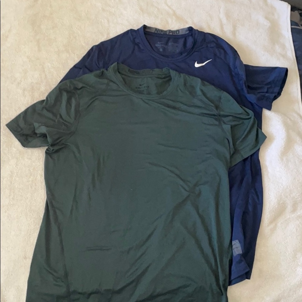 Set of 2 Nike Pro short sleeve fitted Dri-fit Med